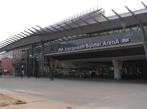 adres amsterdam arena station